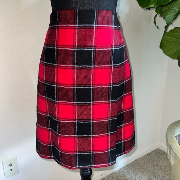 Talbots Women’s Red Black Baby Blue Plaid Faux Wrap Lined Wool Blend Skirt 4 - Picture 3 of 15